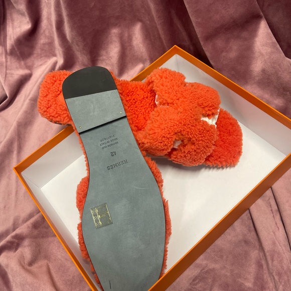 SOLD ♥️ - Picture 2 of 3